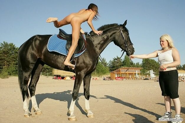Ride on horseback - The natural beauty of the body is one of the goals of naturism and nudism