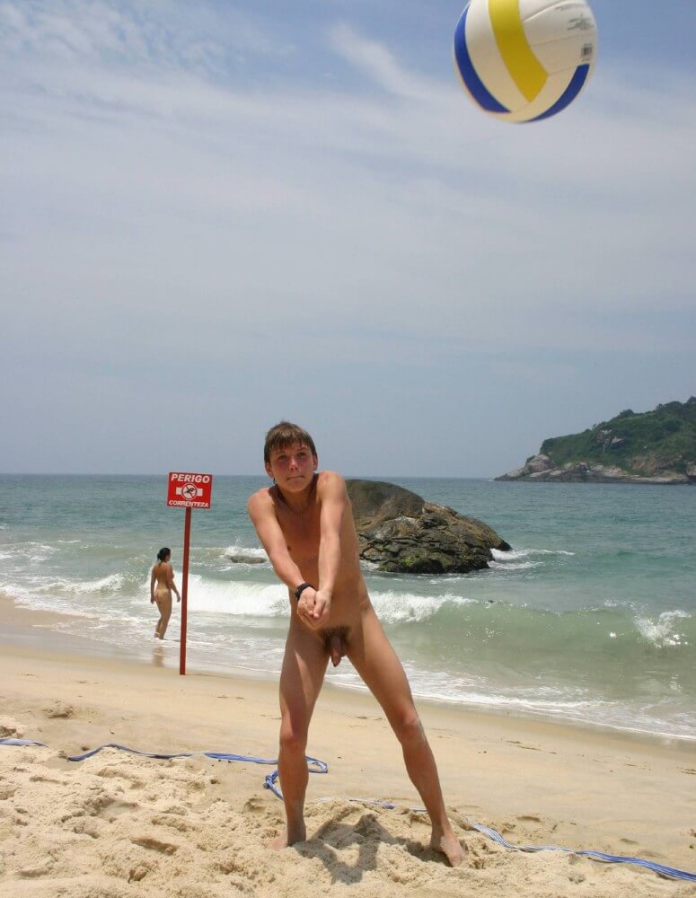 Brazilian val-ball goddess - True nudism began here
