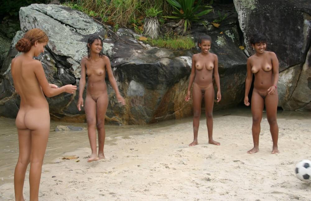Brazilian Game Gathering gallery - Naturists respect each other and those around them