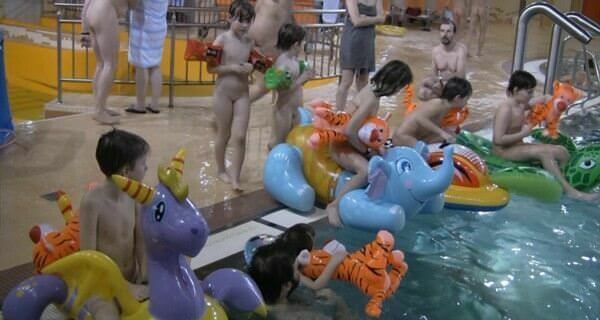 Indoor water runners 1 Full HD video - Living freely and naturally is the dream of naturists