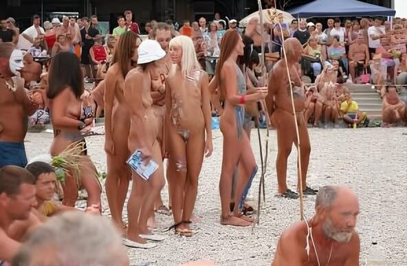Premium Content # 41 - Family naturism in the modern world