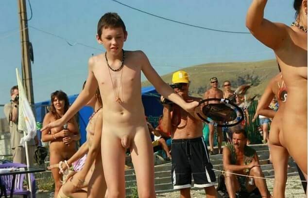 Nudists in Crimea photos - European Delegation of Body Freedom Advocates