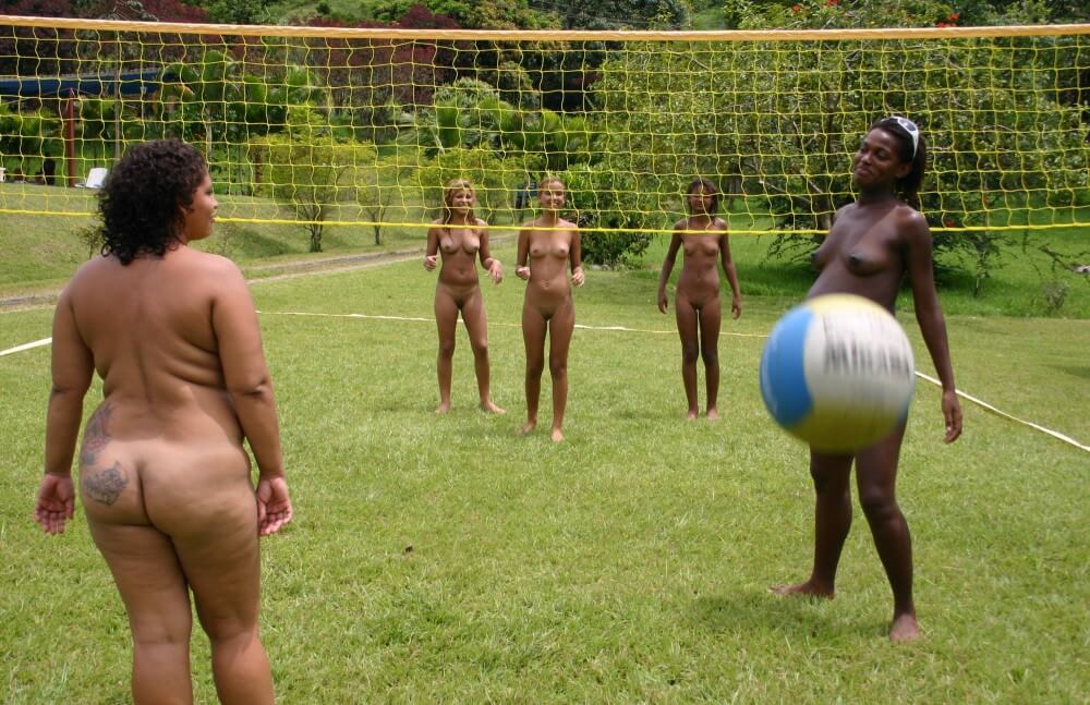 Brazilian Outdoor Sports photos - Naturists live freely and naturally