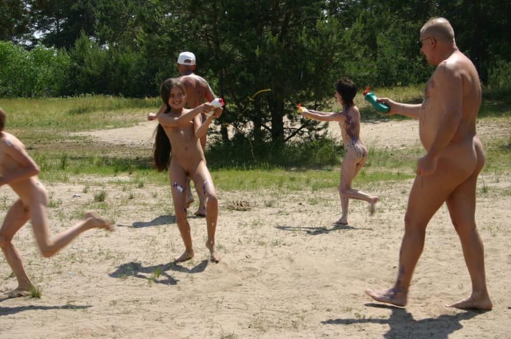 Kiev Group Painting Wild pics - Naturists value a simple life