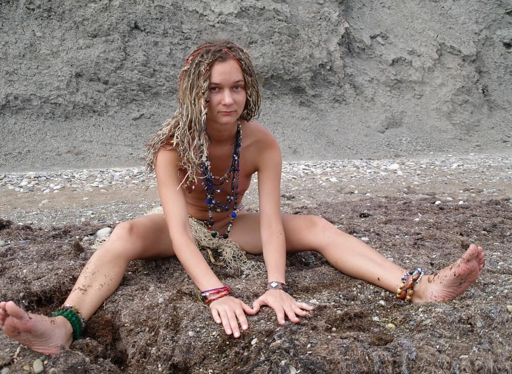 Naturists Rocky Stream Pixie Girls photos - Nudism and naturism value harmony