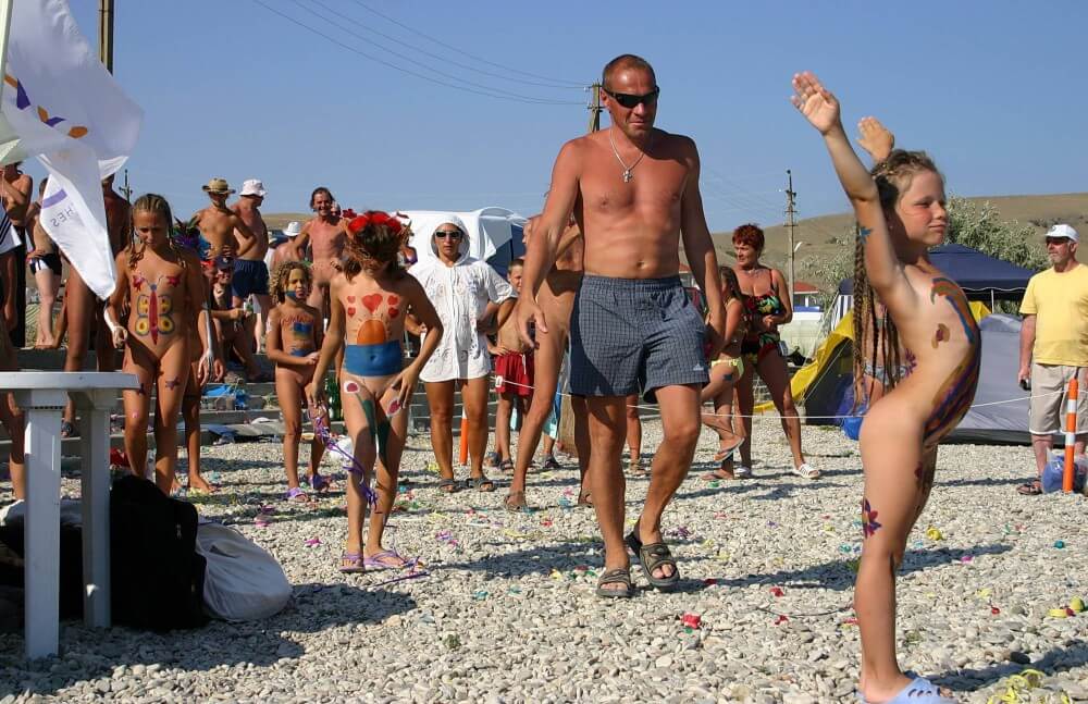 Beach Time Talent Show pics - Naturists value a simple life