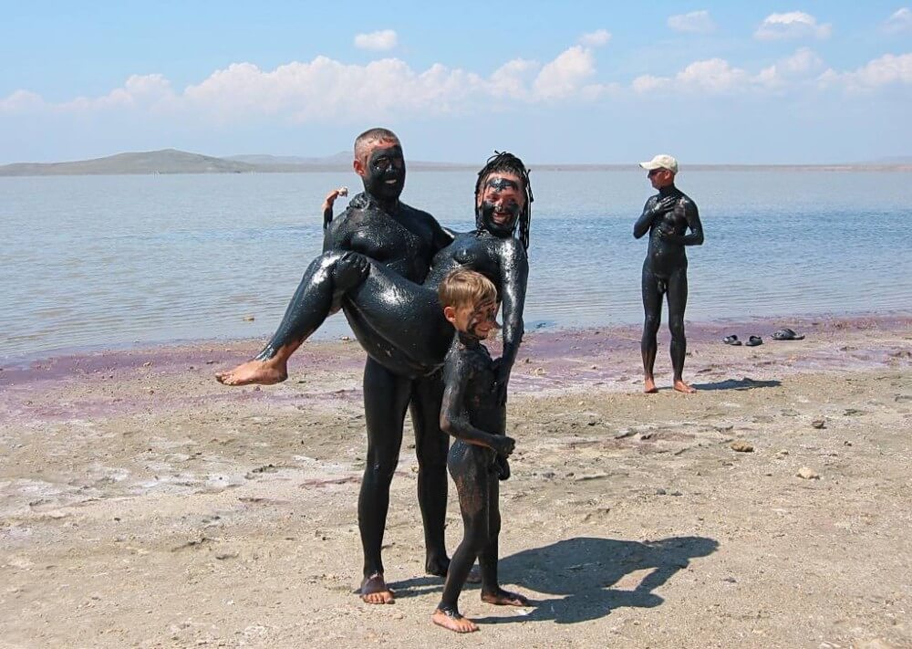 Dark Mud And Clear Water pics - The foundations of naturist philosophy