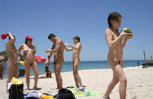 Premium Content # 26 - The community of naturist movement supporters