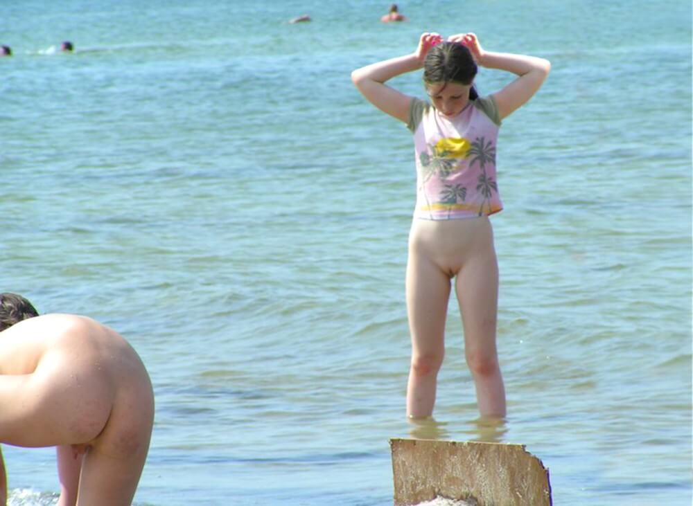 Crazy dirty girls - Naturist Club: Exclusive Content