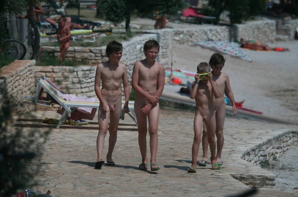 Shore walking nude - Naturism is connected to self-love and love of nature