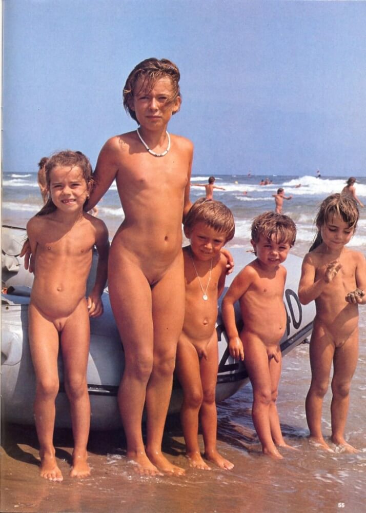Jung und Frei Nr 2 - A nudist values sincerity, honesty, and openness in relationships