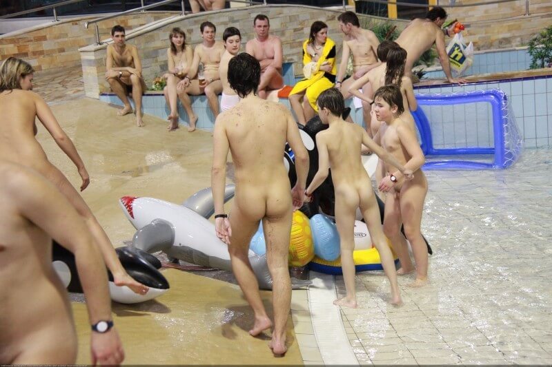 Pool day celebration Big gallery - The practice of nudism helps to overcome stereotypes and insecurities