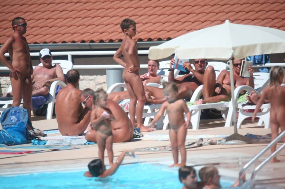 Pool Camping Sides gallery - Completely naked people on planet Earth