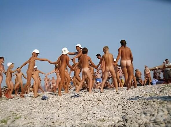 Premium Content # 37 - Naturists love openness and freedom