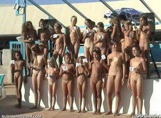 Junior Miss Pageant France video 2 - Being naked fosters trust