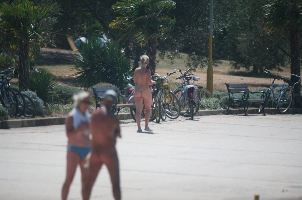 FKK Resort Assortment pics - Benefits of naturist recreation and harmony with nature