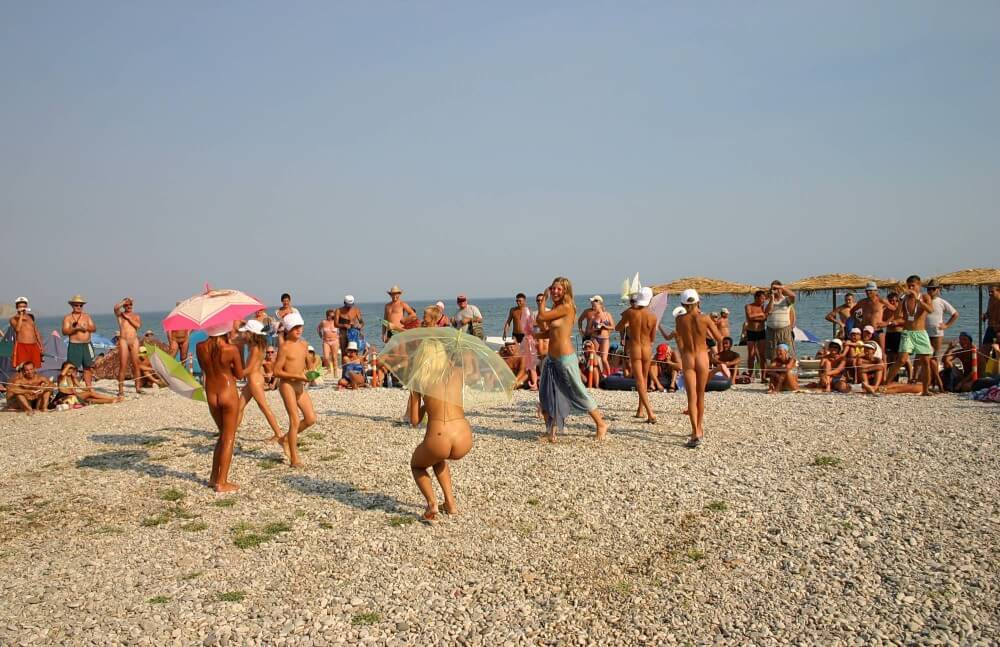 Ribbon and Umbrella Dance pics - A Private Club for Nature Lovers