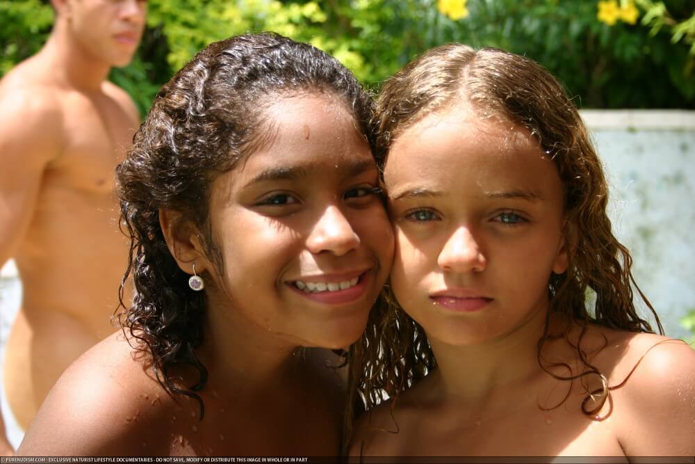 Tropical Naturism gallery - Nudity helps overcome insecurities and fears