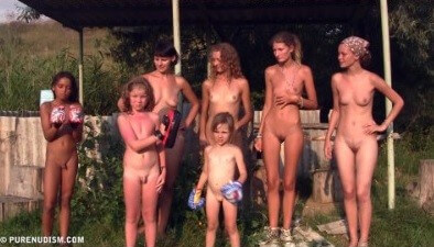 Coastral Paradise Full HD - In naturism, sincerity and honesty are valued