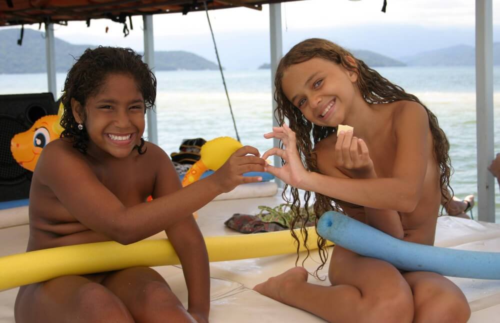 Brazilian Boating Girlfriend pics - Through naturism, people seek the opportunity to feel free and in harmony