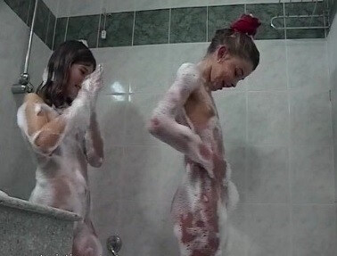 Naturistin: Rain Holiday 4 - Many beautiful people without clothes