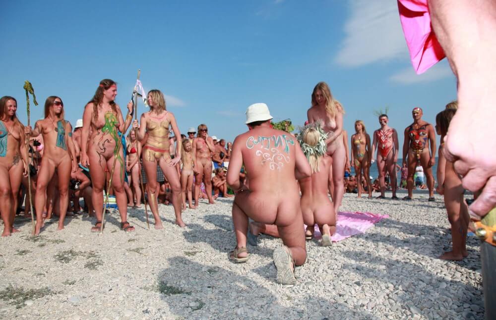 Naturist Boy Sun Warrior pics - This practice of going nude was embraced by the highest ranks of the aristocracy