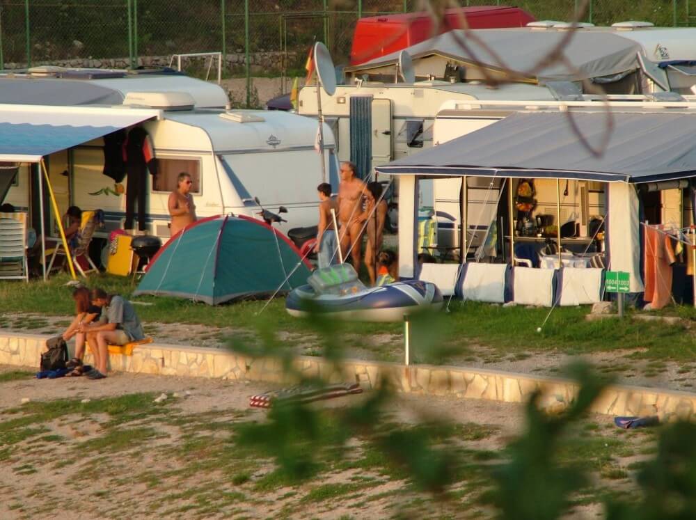 FKK Outdoor Shoreline pics - Ordinary Citizens Consciously Practicing Nudism