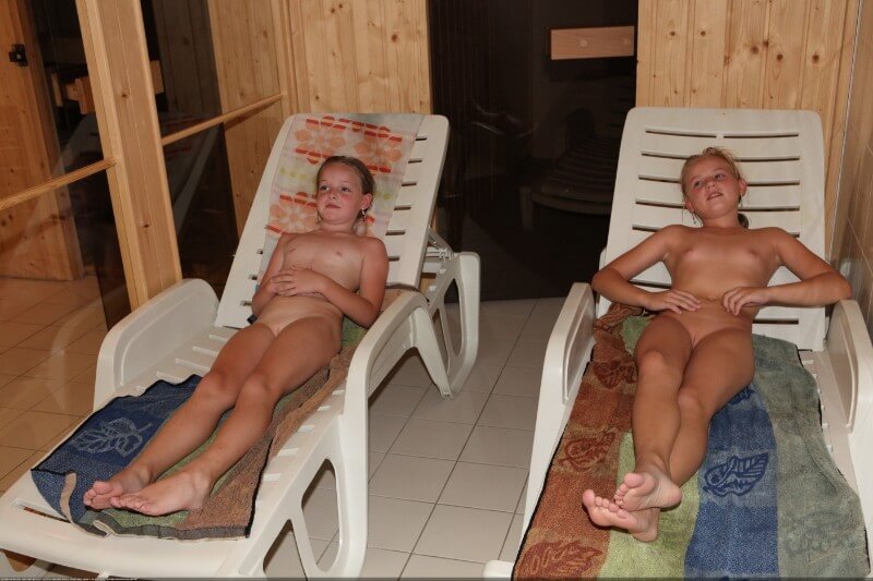 Record center relaxation photos - Freedom of choice is important for anyone who wishes to become a naturist