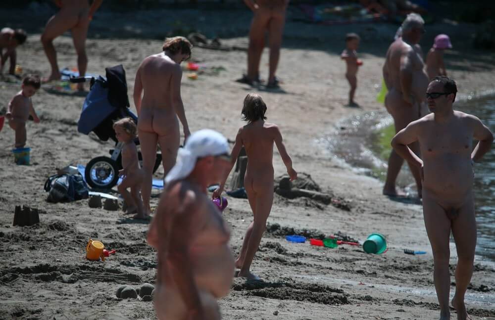 Jr Coastal Beach Paradise pics - Naturism as a lifestyle and a way to connect with nature