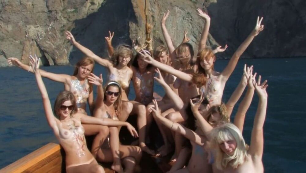 Nudist Girls Boat Cruise Full HD - Nature provides inspiration and energy for the lives of naturists
