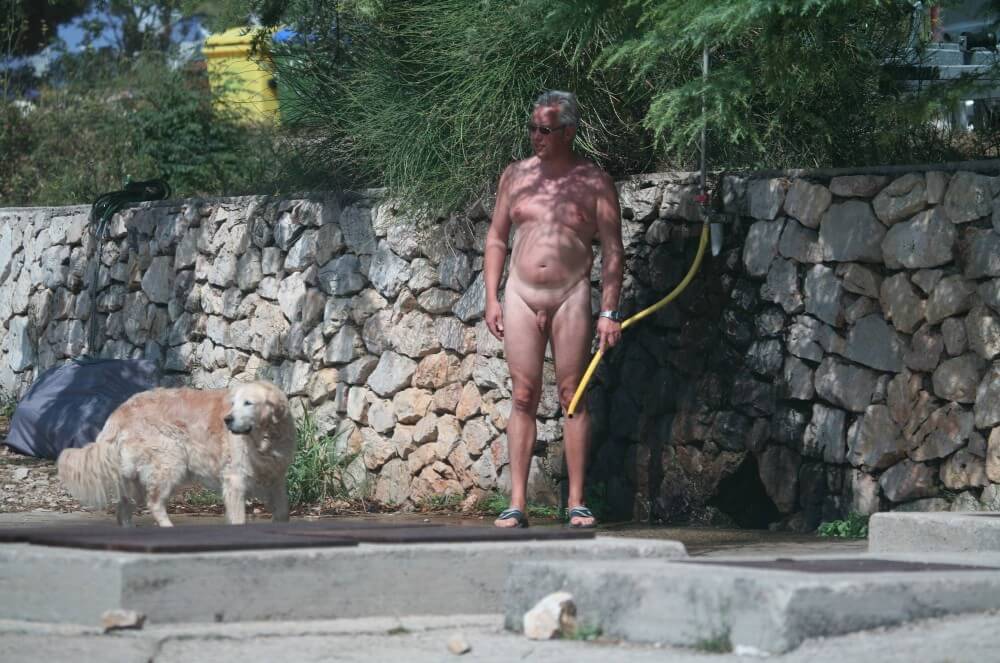 Shower-Wall Bath Parents pics - Openness to the world and new ideas is an important quality of naturists