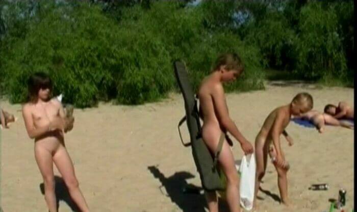 Enature video - Naked Shoot Out - Naturists love sunlight and fresh air