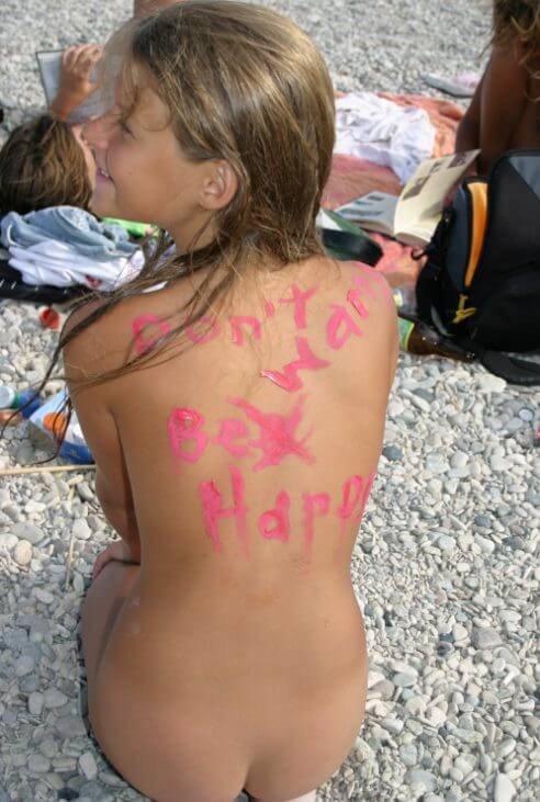 Osez vivre nu… Documentary naturism - The desire to connect with nature and be unclothed