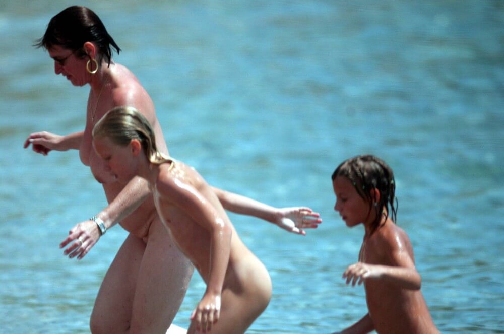 Running From the Waters pics - Naturists live freely and naturally